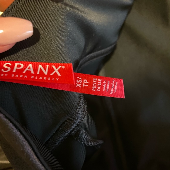 Spanx Faux Leather Leggings - Picture 3 of 5